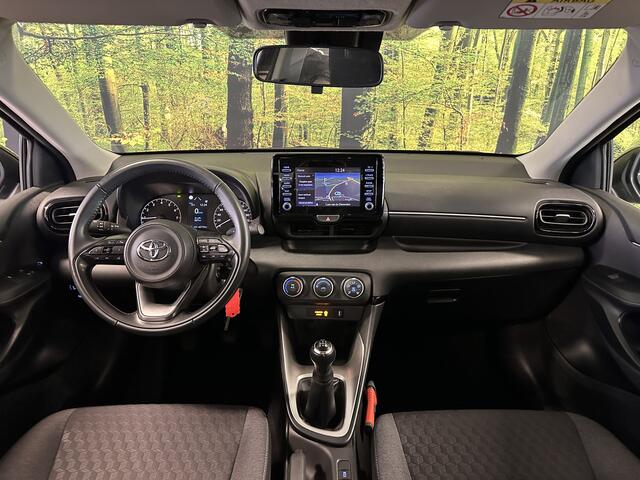 Toyota YARIS 1.0 VVT-i Active | Origineel Nederlands! | Adaptieve Cruise Control | Achteruitrijcamera | Apple Carplay | Android Auto | Lane Assist | Airconditioning | Isofix