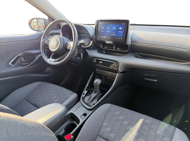 Toyota YARIS 1.5 Hyrid 115 Dynamic I Camera I CarPlay I Cruise Control | Apple Carplay/Android Auto | DAB | LED koplampen