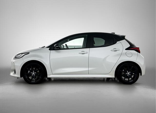 Toyota YARIS 1.5 Hybrid Executive | Stoel-/Stuurverwarming | Parkeersensoren V+A | Navi | Lichtmetalen Velgen |