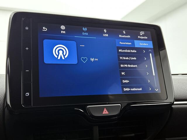 Toyota YARIS 1.5 Hybrid 115 Dynamic | Dealeronderhouden | BTW Voertuig | Achteruitrijcamera |