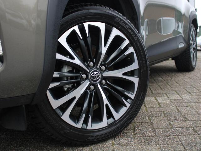 Toyota YARIS Cross 1.5 Hybrid Executive JBL Geluidsinstallatie, Trekhaak, Stoelverwarming, Draadloos Apple Carplay/Android Auto, Parkeersensoren Voor en Achter