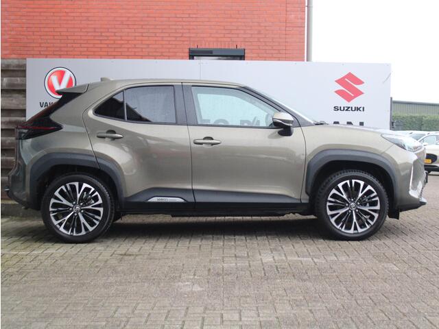 Toyota YARIS Cross 1.5 Hybrid Executive JBL Geluidsinstallatie, Trekhaak, Stoelverwarming, Draadloos Apple Carplay/Android Auto, Parkeersensoren Voor en Achter