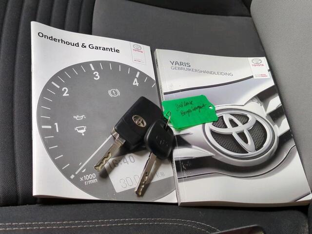 Toyota YARIS 1.0 VVT-i Aspiration 1e Eigenaar | NAP | BTW | volledig Onderh | Brake Assist | Camera | Bots | Multifunctioneel Stuur | Airco |