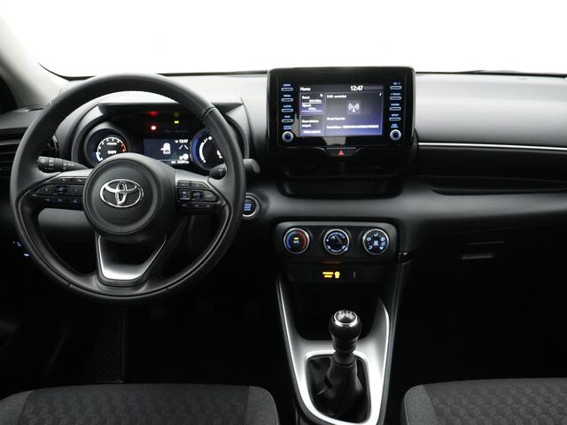 Toyota YARIS 1.5 VVT-i Dynamic | Apple Carplay/Android Auto | LM velgen |