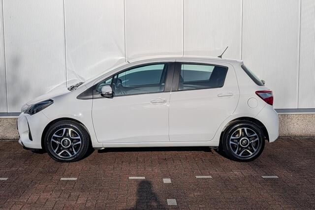 Toyota YARIS 1.5 VVT-i Design Red Achteruitrijcamera, Bluetooth