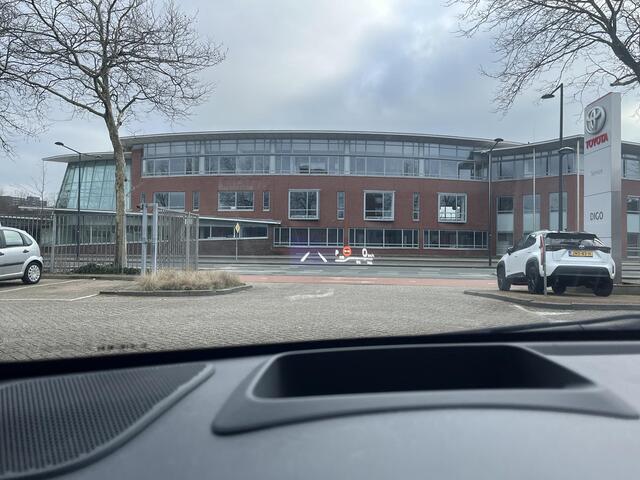 Toyota YARIS 1.5 Hybrid Executive | JBL speakers | Headup display| Leder interieur | Stoelverwarming