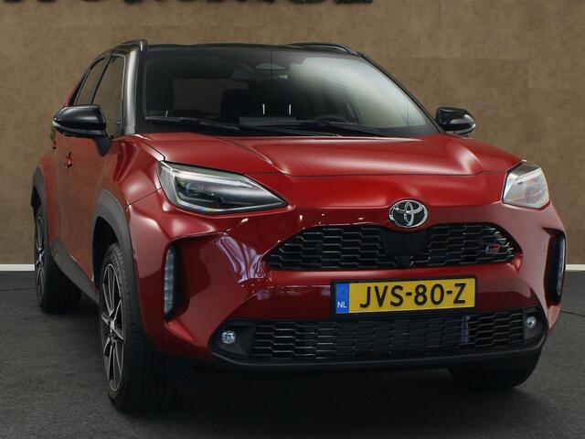 Toyota YARIS Cross 1.5 Hybrid 130 GR SPORT - PARKEERSENSOREN VOOR EN ACHTER - 130 PK - DODEHOEK DETECTIE - 360 GRADEN CAMERA - HEAD-UP DISPLAY - ELEKTRISCHE ACHTERKLEP - VOORRUIT VERWARMING - STUUR EN STOEL VERWARMING