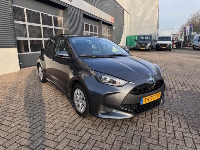 Toyota YARIS 1.5 Hyb. Active Navigatie, Automaat. Camera