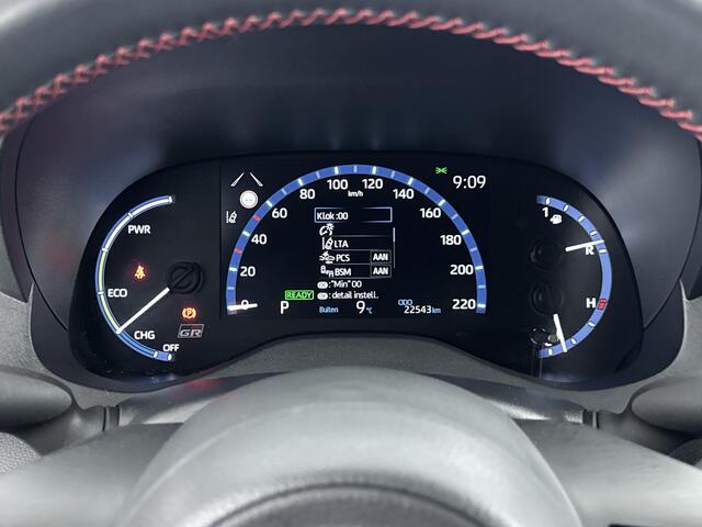 Toyota YARIS Cross 1.5 Hybrid 130 GR Sport | Stoelverwarming | Lichtmetalen Velgen | Navi | HUD | Blind Spot | Bi-Tone |