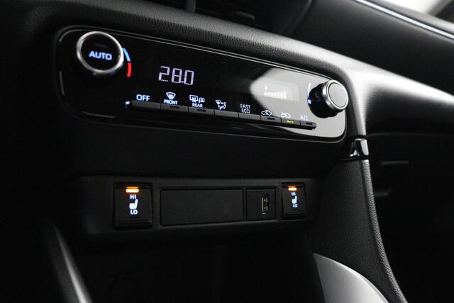 Toyota YARIS 1.5 Hybrid TeamNL | Trekhaak | Apple Carplay/Android Auto | stoelverwarming |