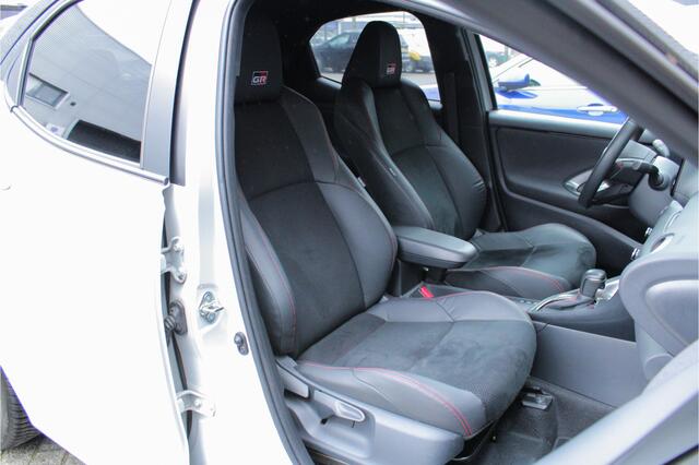 Toyota YARIS 1.5 Hybrid GR Sport |dealer onderhouden|leder alcantara|JBL|