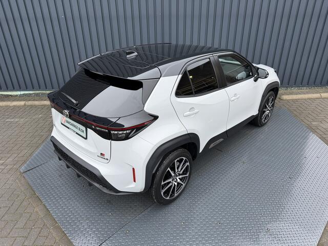 Toyota YARIS Cross 1.5 Hybrid GR Sport / Bi tone | Pano dak | JBL | Elektrische achterklep | Rijklaar!!!