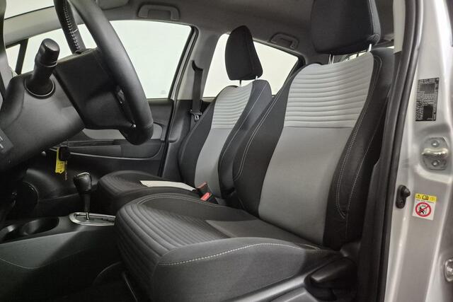 Toyota YARIS 1.5 Hybrid Aspiration Parkeercamera-L.M. velgen-Cruise control-Metallic lak