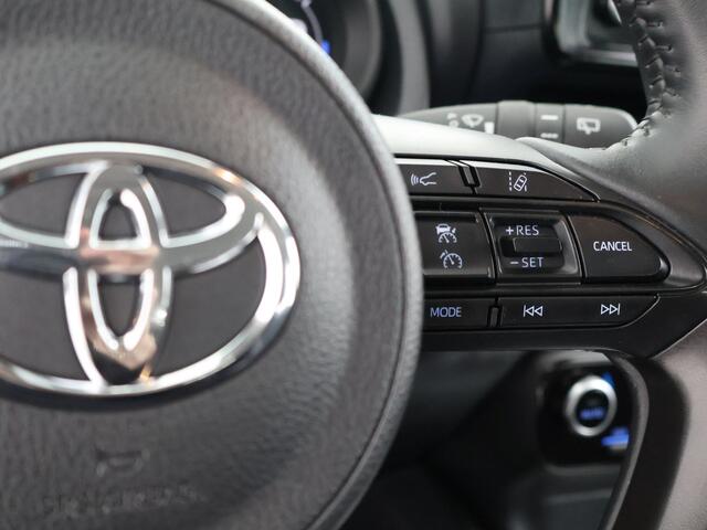 Toyota YARIS 1.5 Hybrid Dynamic | NL auto | Dealeronderhouden | LM velgen |