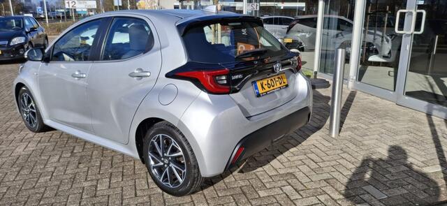 Toyota YARIS 1.5 Hybride Dynamic NLauto | All-in