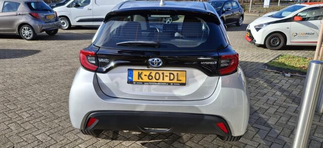 Toyota YARIS 1.5 Hybride Dynamic NLauto | All-in