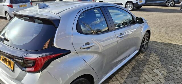 Toyota YARIS 1.5 Hybride Dynamic NLauto | All-in