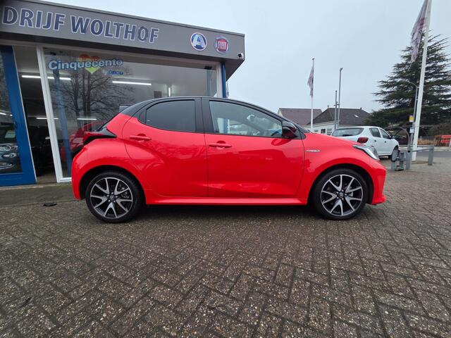 Toyota YARIS 1.5 Hybrid Launch Edition