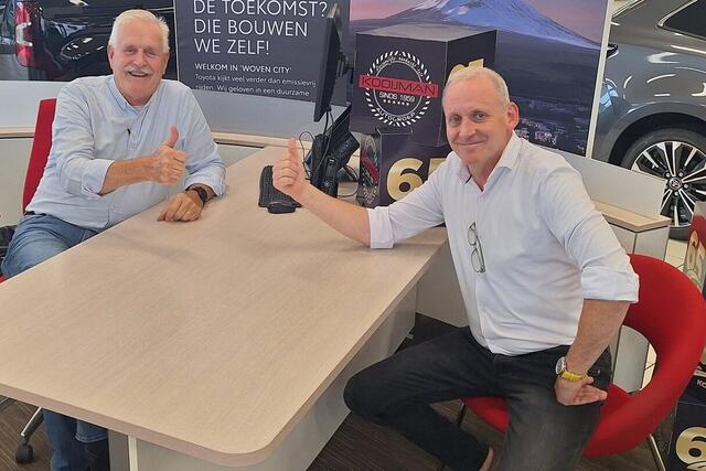 Toyota YARIS Cross 1.5 Hybrid Active Achteruitrijcamera, Navigatie met Apple Carplay & Android Auto, Adaptive Cruise Control, Lage KM stand