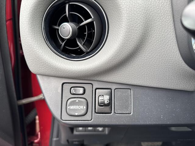 Toyota YARIS 1.5 Hybrid Active | 06-10141018 Voor meer informatie