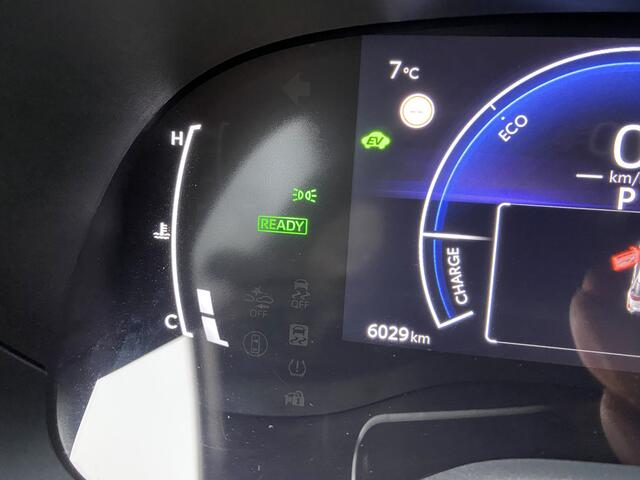 Toyota YARIS Cross 1.5 Hybrid 115 First Edition Nieuwprijs ¤ 35.750 Trekhaak/Navi Full map/A.uitrij camera/Autom. airco/Keyless entry+start/Apple carplay/Donkere hemel/Leder. multifunct. stuur/Stoelverwarm./Add. cruisecontr./Parkeersens./Led dagrijverl.