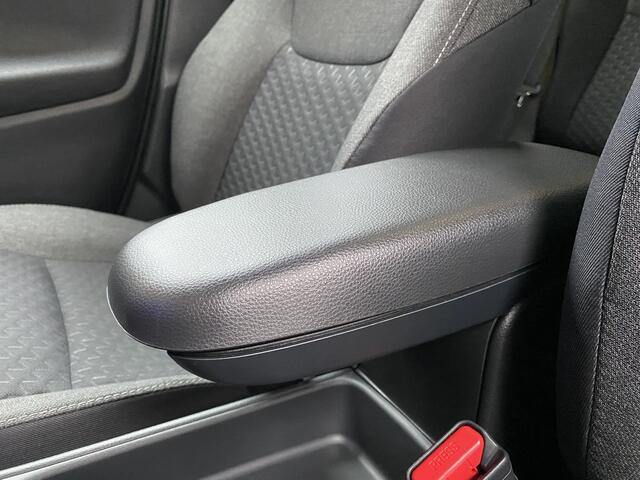 Toyota YARIS Cross 1.5 Hybrid 115 First Edition Nieuwprijs ¤ 35.750 Trekhaak/Navi Full map/A.uitrij camera/Autom. airco/Keyless entry+start/Apple carplay/Donkere hemel/Leder. multifunct. stuur/Stoelverwarm./Add. cruisecontr./Parkeersens./Led dagrijverl.