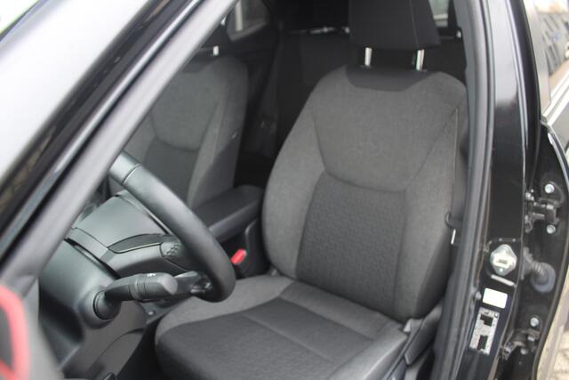 Toyota YARIS Cross 1.5 Hybrid Dynamic Team D Keyless start-stop l Stuur- en stoelverwarming l Parkeercamera l Apple carplay/ Android auto l Dode hoek detectie