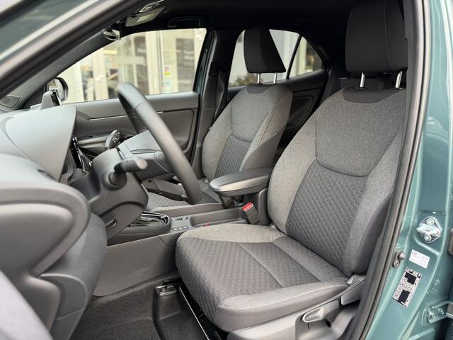 Toyota YARIS Cross 1.5 Hybrid 130 Style Parkeersensoren V+A, Dodehoekdetectie, Navigatie