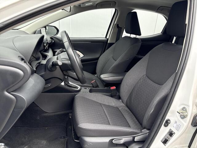 Toyota YARIS 1.5 Hybrid Active **APPLE CARPLAY/ ADAPTIIEF CRUISE CONTROL/ CLIMATE CONTROL/ 36 MAANDEN GARANTIE**