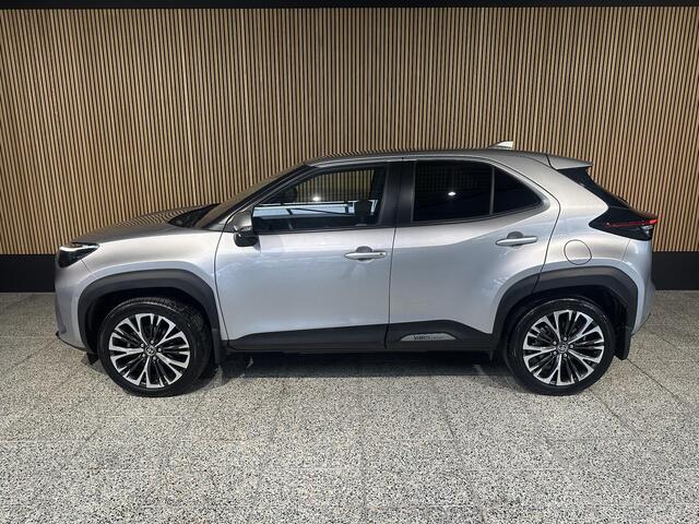 Toyota YARIS Cross 1.5 Hybrid Executive Panoramadak | Camera | HUD