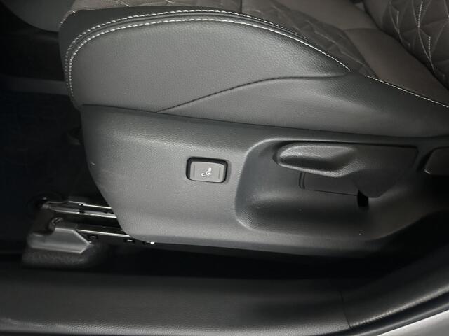 Toyota YARIS Cross 1.5 Hybrid Executive Panoramadak | Camera | HUD