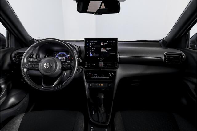 Toyota YARIS Cross 1.5 Hybrid 115 Dynamic | Dig.Cockpit | Adapt.Cruise | Stoel-+stuurverwarming | Camera | PDC | NAV+App.Connect | Auto.Airco | LM 17" |