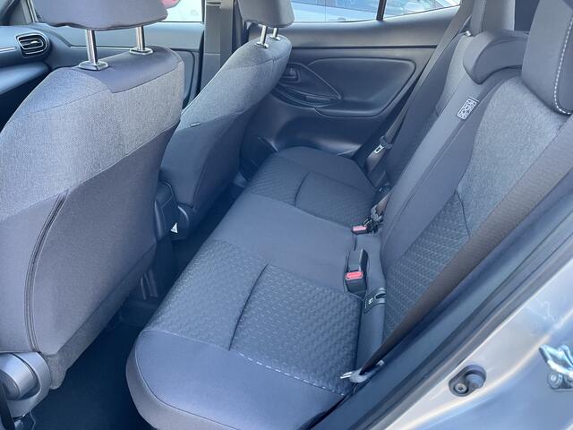 Toyota YARIS Cross 1.5 Hybrid 130 Dynamic Comfort Pack Stoel stuur Verwarmd Parkeersensoren BSM