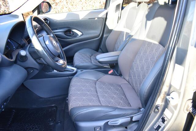 Toyota YARIS Cross 1.5 Hybrid Dynamic Plus FULL TREKH. NIEUWST.