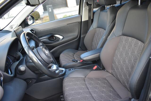 Toyota YARIS Cross 1.5 Hybrid Dynamic Plus FULL TREKH. NIEUWST.