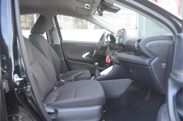 Toyota YARIS 1.5 VVT-i Business camera