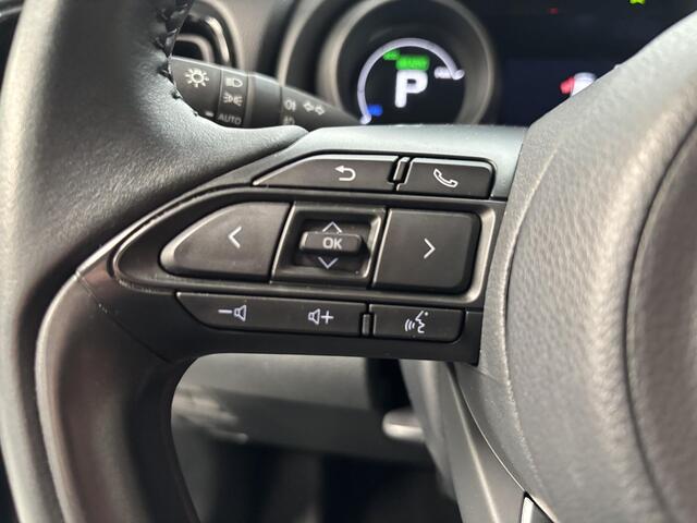 Toyota YARIS 1.5 Hybrid 115 Dynamic APPLE CARPLY / ANDROID AUTO, SLECHTS 8.759KM, STOELVERWARMING!!!