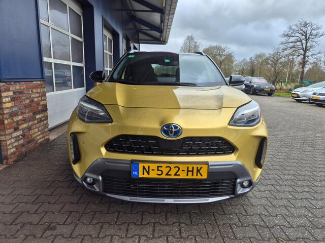 Toyota YARIS 1.5 HYBRID LAUNCHE EDITION, CAMERA, CARPLAY, STUUR/STOEL VERWARMING, HEAD UP, ALL IN PRIJS!