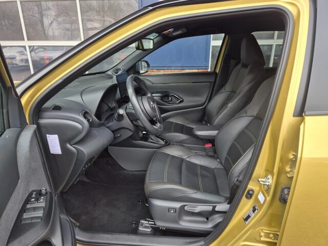 Toyota YARIS 1.5 HYBRID LAUNCHE EDITION, CAMERA, CARPLAY, STUUR/STOEL VERWARMING, HEAD UP, ALL IN PRIJS!
