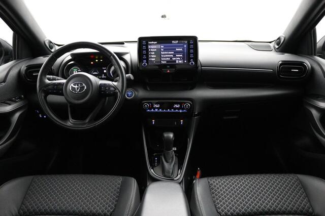 Toyota YARIS 1.5 Hybrid Executive | Stuur en stoel verwarming | Panoramadak | Parkeersensoren | Leder / stof bekleding |