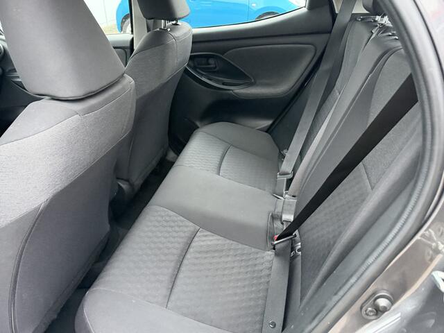 Toyota YARIS 1.5 Hybrid Dynamic Limited Trekhaak Stoel Verwarming Carplay