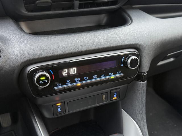 Toyota YARIS 1.5 Hybrid Dynamic Limited Trekhaak Stoel Verwarming Carplay