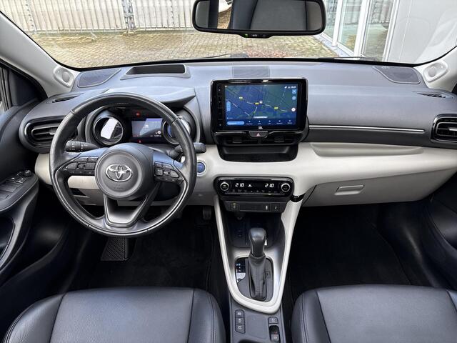 Toyota YARIS 1.5 Hybrid Executive **DODEHOEK DETECTIE/ STOELVERWARMING/ 36 MAANDEN GARANTIE**