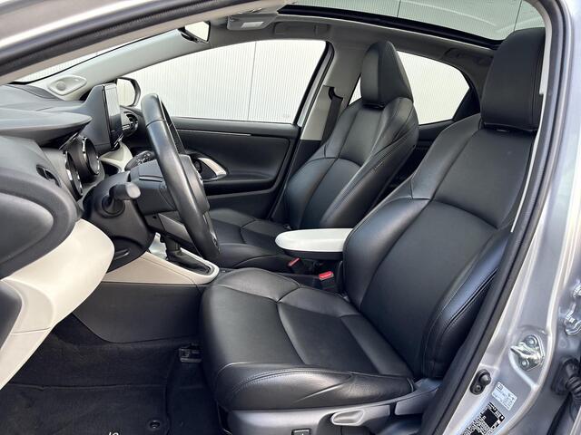 Toyota YARIS 1.5 Hybrid Executive **DODEHOEK DETECTIE/ STOELVERWARMING/ 36 MAANDEN GARANTIE**