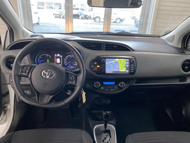 Toyota YARIS 1.5 Hybrid Active | Navigatie | Automaat | Trekhaak | Parkeer camera |