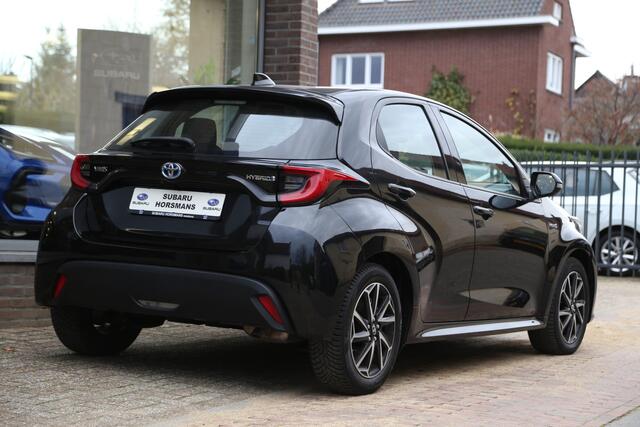 Toyota YARIS 1.5 Hybrid Dynamic Navi LED Camera ACC