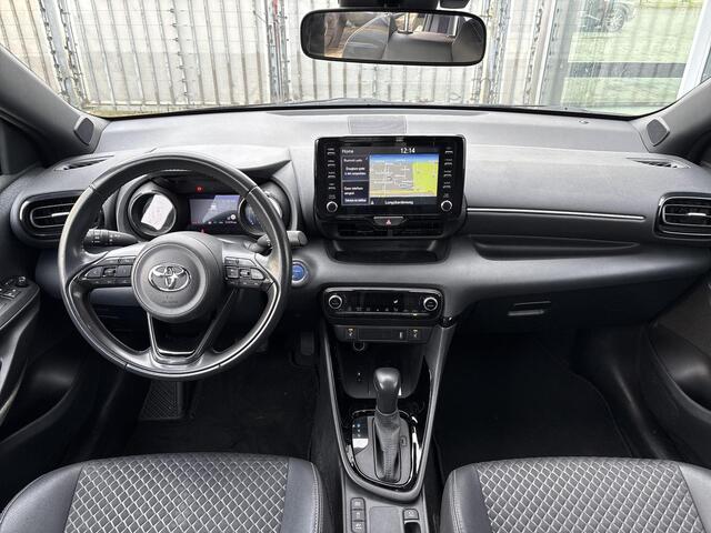 Toyota YARIS 1.5 Hybrid Executive **DODEHOEK DETECTIE/ STOELVERWARMING/ PARKEERSENSOREN/ GARANTIE**