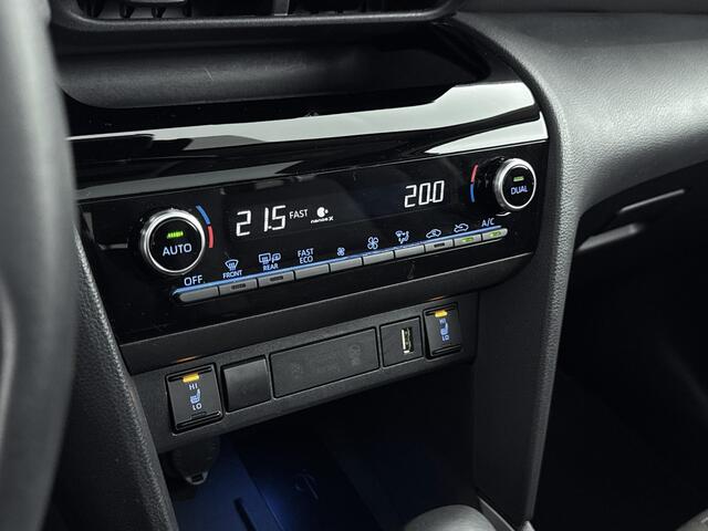 Toyota YARIS Cross 1.5 Hybrid Executive | Beurt Incl | Bi-Tone | Lichtmetalen Velgen 18'' | Panoramadak | Parkeersensoren | Navigatie |