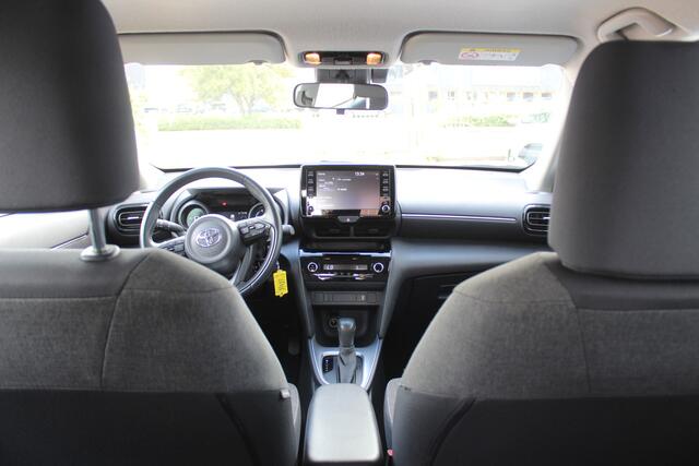 Toyota YARIS Cross 1.5 Hybrid Automaat Apple carplay/ android auto l All weather banden | Armsteun | Elektrisch inklapbare buitenspiegels | Climate control | Achteruitrijcamera | Verwarmbare spiegel VDL auto