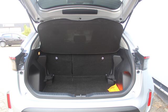 Toyota YARIS Cross 1.5 Hybrid Automaat Apple carplay/ android auto l All weather banden | Armsteun | Elektrisch inklapbare buitenspiegels | Climate control | Achteruitrijcamera | Verwarmbare spiegel VDL auto